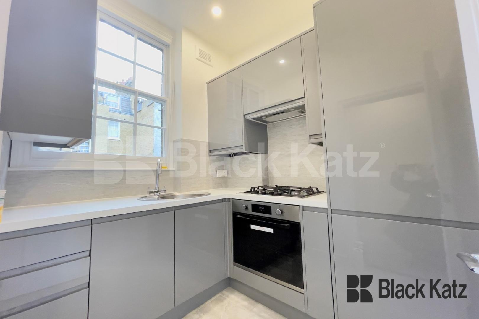 Stunning apartment marring period charm with modern living Alderney Street, Pimlico 